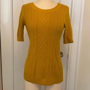 Banana Republic short-sleeved sweater, small
